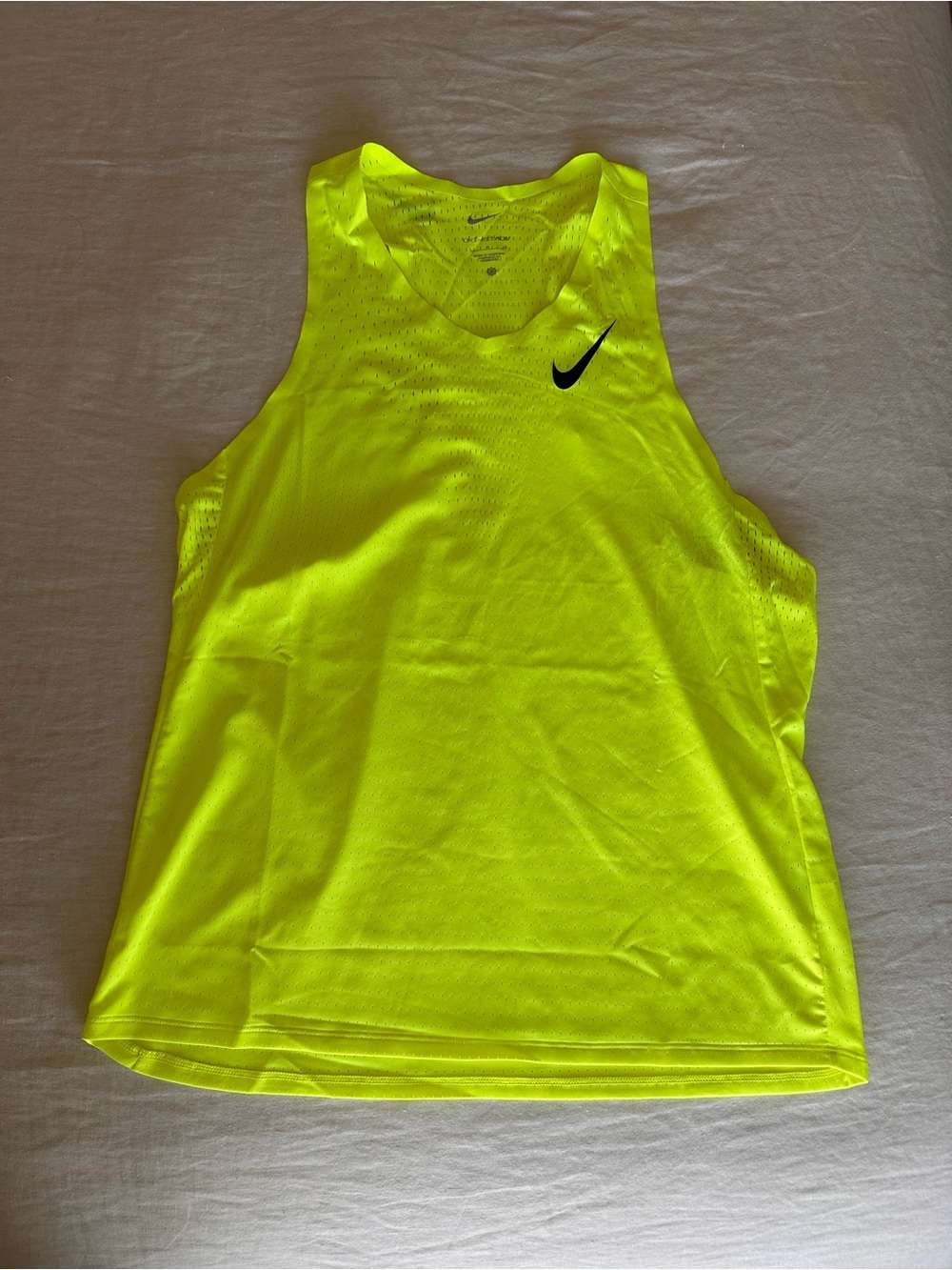 NWT Nike AeroSwift Dri-Fit ADV Tank FN4231-702 Volt Green Men’s Size Large